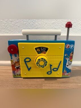 Fisher-Price Classic TV Radio